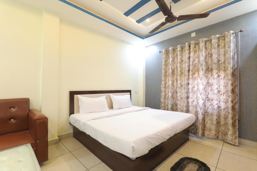 Shree Ram Hotel Gorakhpur Buitenkant foto